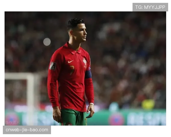 官方：前西班牙国脚，现任尼斯主帅弗朗西斯科·法里纳与球队续约两年